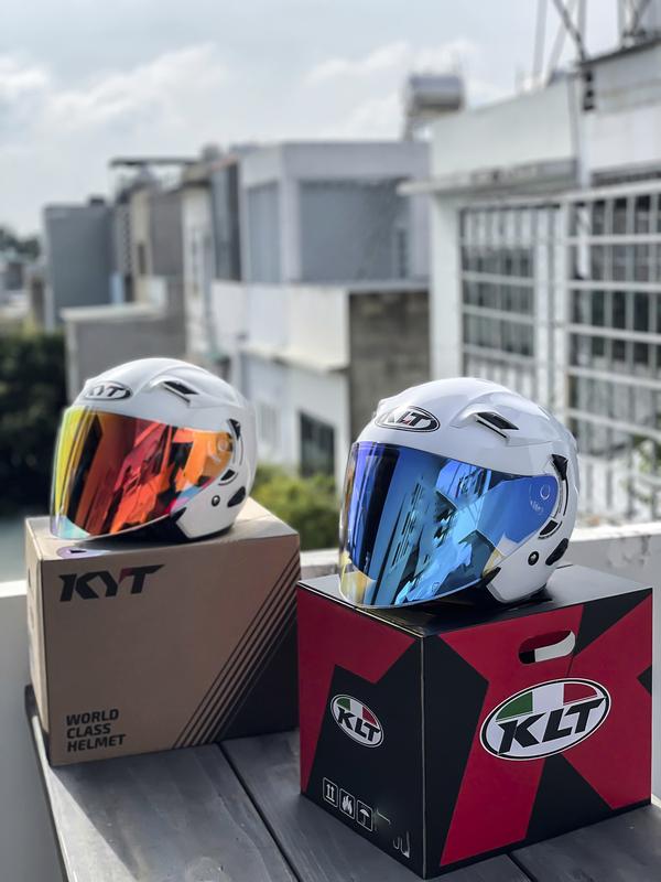 ( Tặng khăn ninja và tem KYT) Mũ bảo hiểm 3/4 2 kính KYT Venom và KLT Venom màu trắng bóng chính hãng