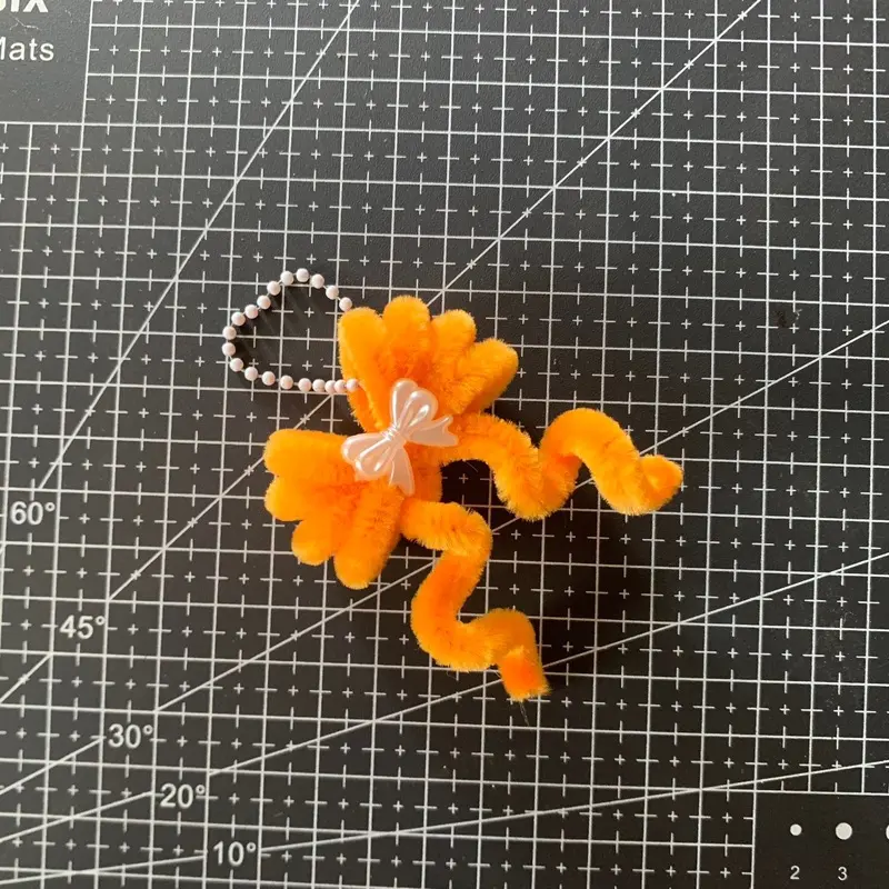 Gantungan Kunci(key chain) Pita dari Kawat Bulu | Ganci inisial 6