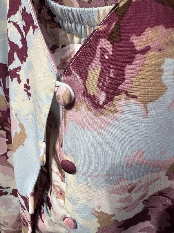 Kebaya Klasik Mini Floral Butang Bungkus 2