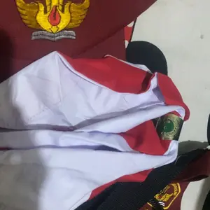 PAKET TOPI SD DAN DASI+SABUK depan topi bordir tutwuri handayani buat laki laki perempuan Anak