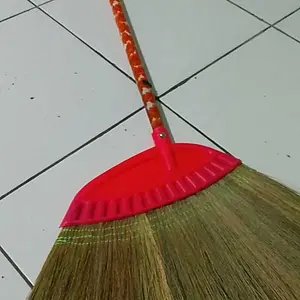 sapu rayung sudah di jahit 3 kali anti rontok gagang kayu