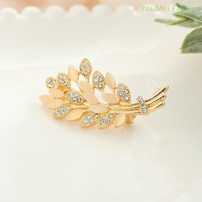 Product Introduction of หมุดฮิญาบมุสลิม, ปิดช่อง เข็มกลัดสำหรับผ้าคลุมศีรษะและผ้าคลุมไหล่,หัวเข็มขัดผ้าพันคอสี่เหลี่ยม, หัวเข็มขัดแหวนลูกปัด, เครื่องประดับมุสลิม, คลิปหนีบผ้าพันคอ, คลิปหนีบคอ,  ของขวัญสำหรับสาวๆและสุภาพสตรี, ขายร้อน เข็มกลัด  ปีมะเส็ง ที่  กลัด เสื้อ 4