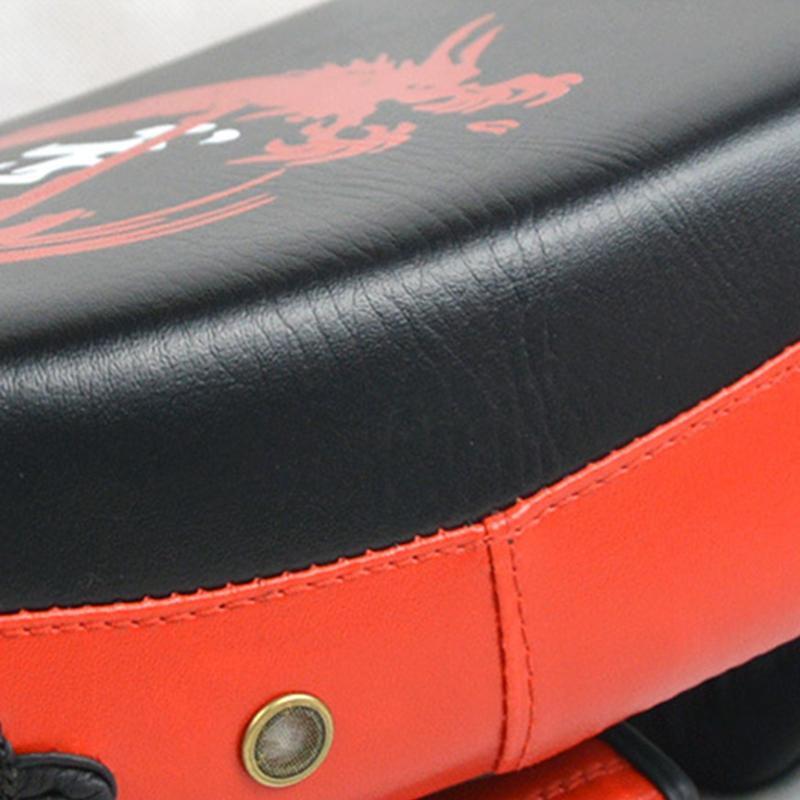 Product Introduction of 1PCS Curved Boxing Muay Thai Hand Target Wear Resistant Shock-Absorbing Faux Leather Kick Target 12