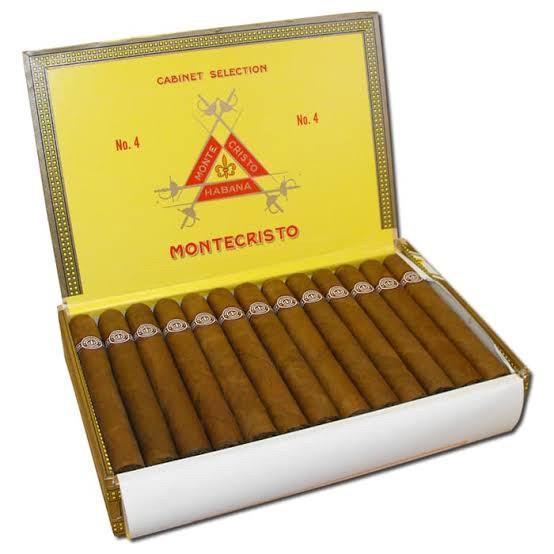 MONTECRISTO NO 4 PER BOX ISI 25 BATANG