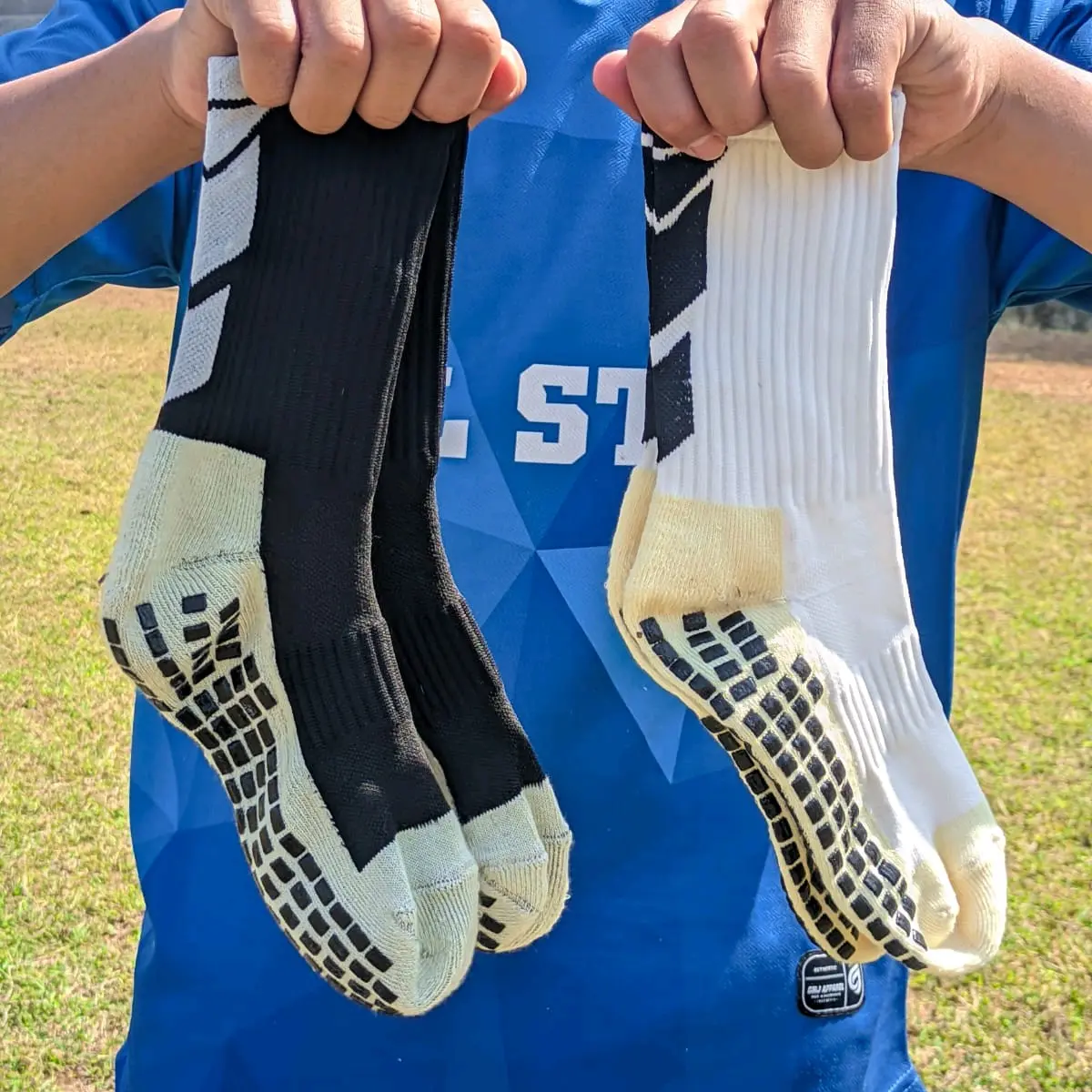 Kaus kaki anti slip FOXGRIP / kaoskaki futal badimton sepakbola Basket Futsal
