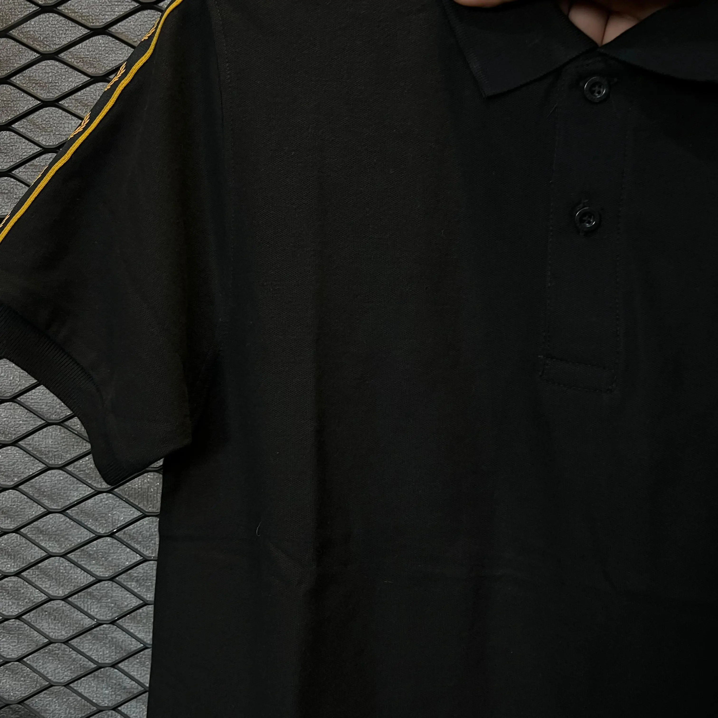 Polo Taped Hitam Gold