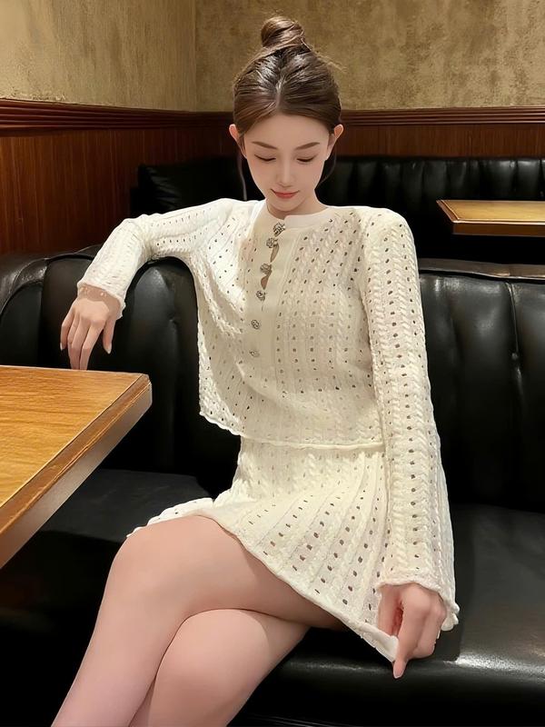 Kem Polo Set len áo dài tay cổ đính đá và chân váy ngắn xoè hàng quảng châu cao cấp thiết kế xòe bèo tag hoa trà trắng sang trọng phù hợp mọi thời điểm