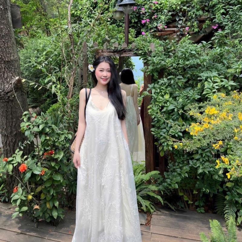  Váy maxi 2 dây thêu hoa nổi dáng suông ,CHÂN BÈO chất tơ 2 lớp  dáng váy dài 