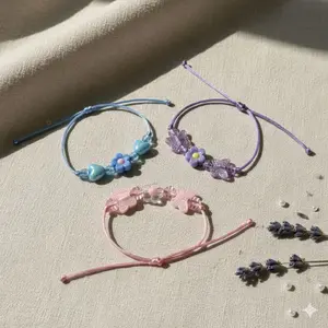 Gelang Tangan Cantik dengan Motif Bunga dan Beads Warna-warni untuk Tampilan Lebih Stylish dan Menarik