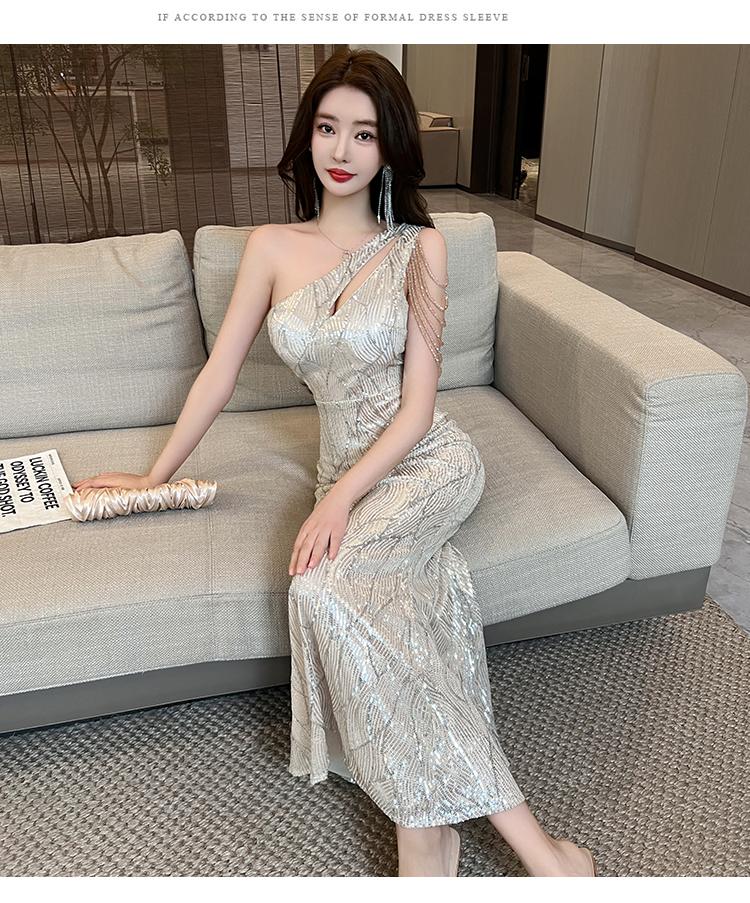 Ready stock ship at the same day Silver sequined evening dress women's new light luxury niche high-end high-end temperament celebrity beautiful fishtail skirt