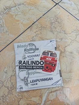 Product Review of Gantungan Kunci Papan Stasiun Kereta Api Putih (Code : P) from u**9 2