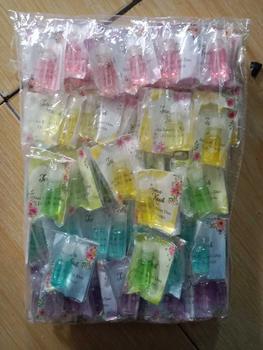 Product Review of TERBARU 50 pcs dan 100 pcs souvenir pernikahan parfum kemasan plastik alas motif , minyak wangi 3ml from M**4 0