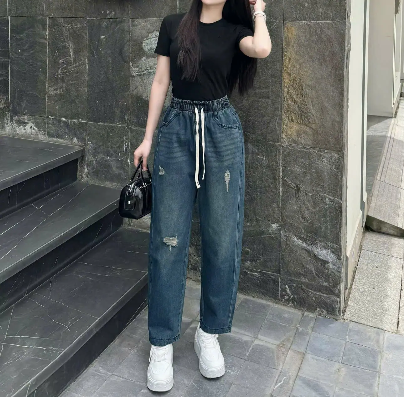 Quần Jean Bò Nữ, Cạp Cao, Dáng Baggy 9 Tấc, Dây Rút, Cạp Chun, Bigsize Đến 78Kg, Mài Rách Đùi. Chất Liệu Không Nhăn, Không Xù, Đường May Tỉ Mỉ Chắc Chắn