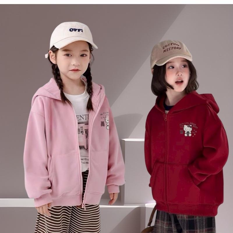  MẦM BABY 15-45kg  ÁO KHOÁC NỈ 2 DA DÀY DẶN IN HÌNH HELLO KITTY  DỄ THƯƠNG FORM DÁNG RỘNG RÃI DÀNH CHO BÉ GÁI lùi size nếu bé thích mặc vừa  