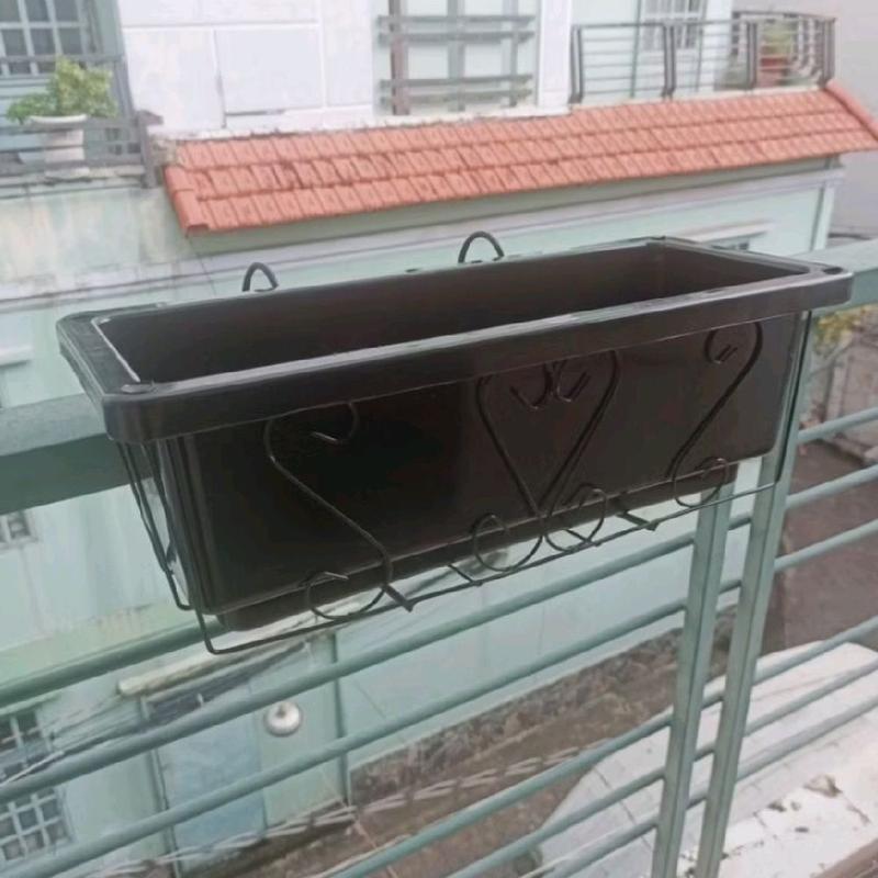 Combo giá treo+chậu nhựa hình chữ nhật màu đen trồng cây rau,hoa cây cảnh KT…