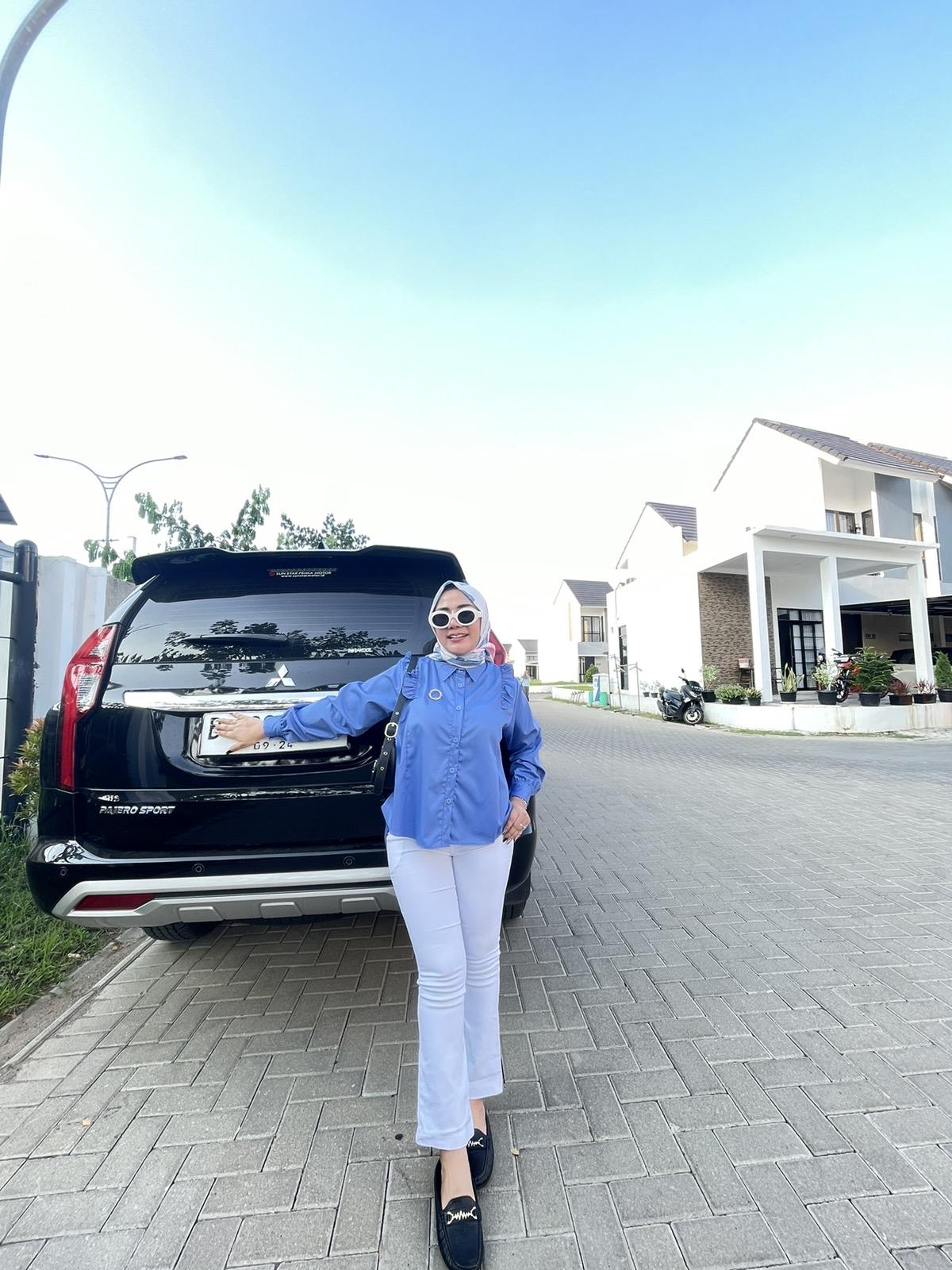 ATASAN KEMEJA WANITA RUFFLE KEKINIAN