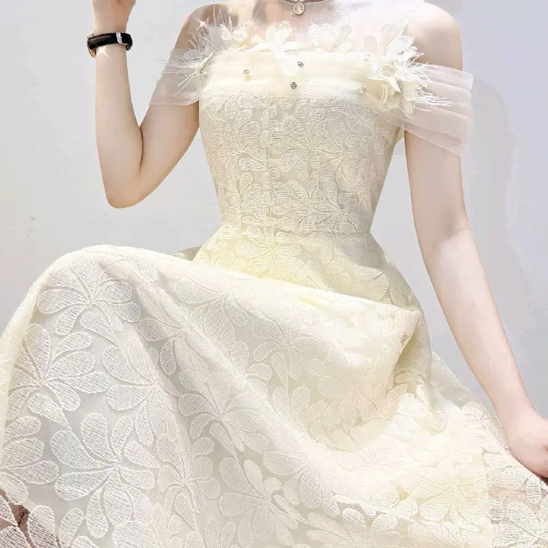 V5885 Váy Ren Thiết Kế Đính Kết Hoa Xinh Tiểu Thư Sang Chảnh DVC 5