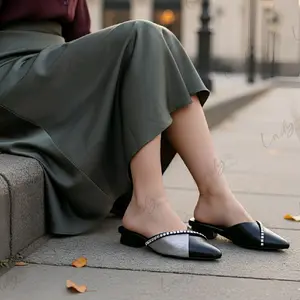 MONICA Mules Wanita Hak 3 cm Flatshoes Sendal Anggun Sandal Mule & Clog Bahan Sintetis Leather Sol Non-slip