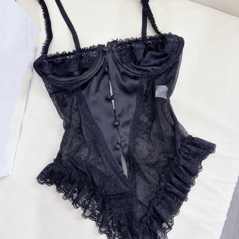 Bộ jumpsuit hai dây ren có gọng phối ren form vừa và nhỏ SP2799