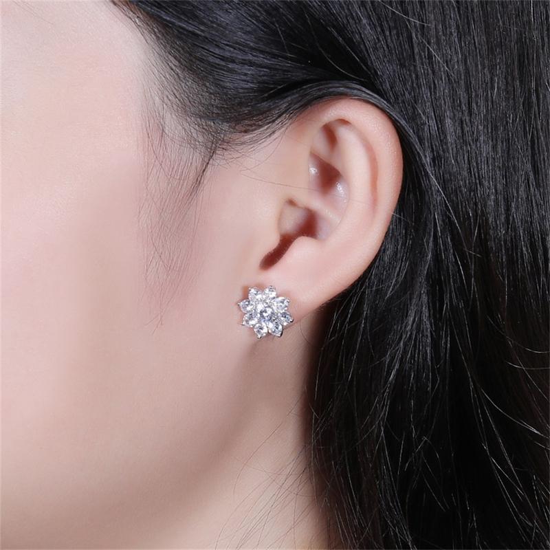 Product Introduction of [005 Additional Gift] Sunflower 0.5ct*2 Synthetic Moissanite Stud Earrings 1Pair 925 Sterling Silver Women's Jewelry Anniversary Birthday Daily Engagement Wedding Gift 5