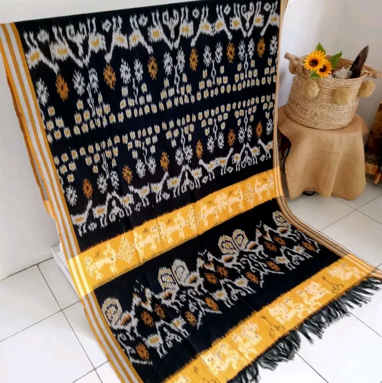 Kain Tenun Blangket Etnik Motif Ayam SUMBA EDITION KUNING 2