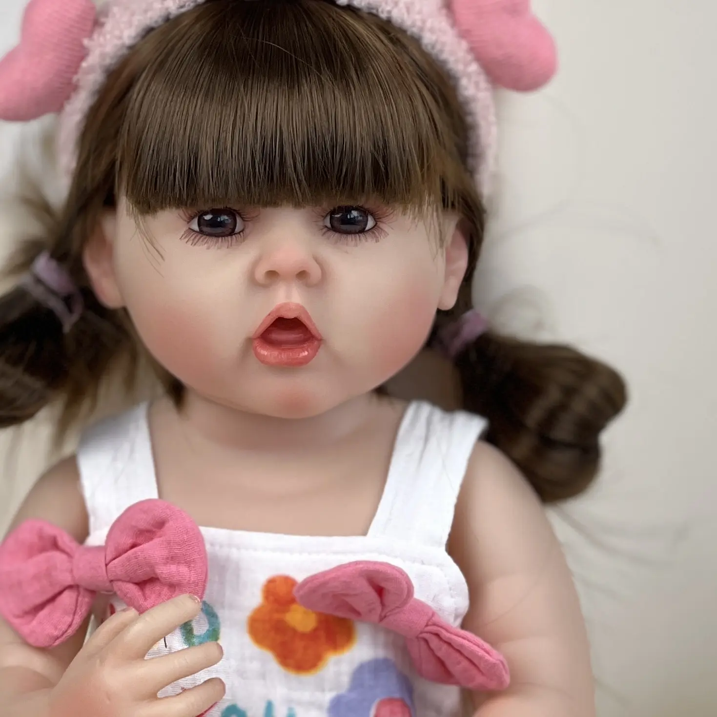 Y&S  22 Inch Reborn Bebe Waterproof Lifelike Newborn Baby Realistic Doll Handmade Soft Vinyl Bebe Newborn Doll Gifts for Children Gift  Can Have Bath Or Shower
