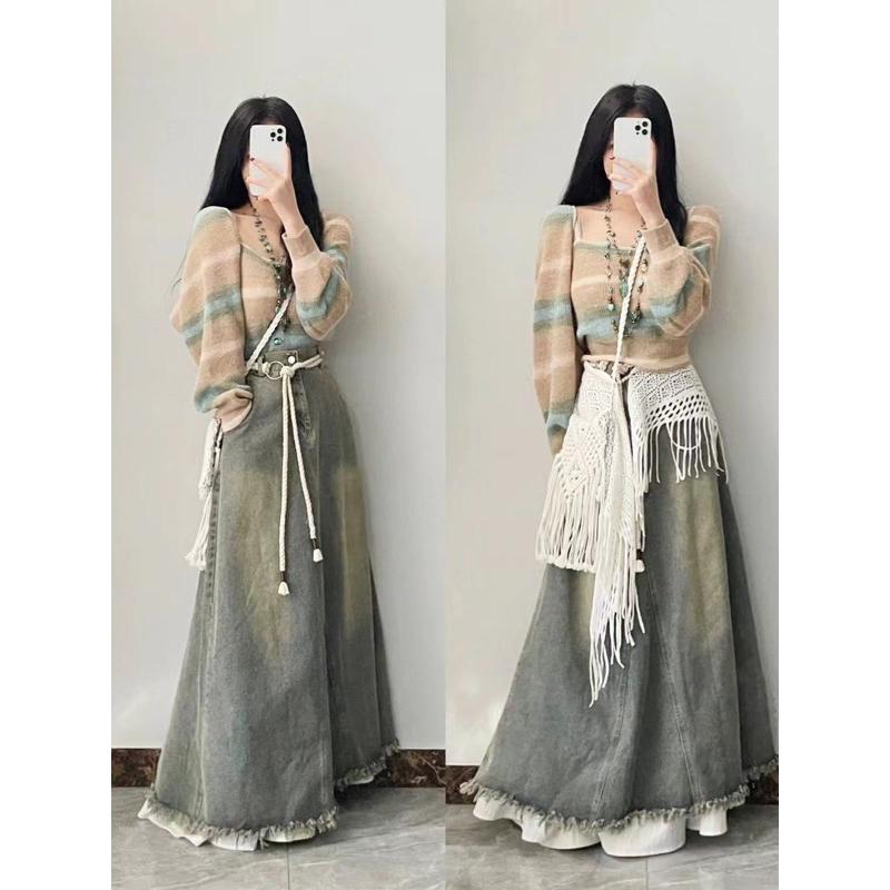 Chân Váy Jean Dáng Dài Xoè Xoả Gấu Màu Phủ Dơ Ánh Vàng Tocjean