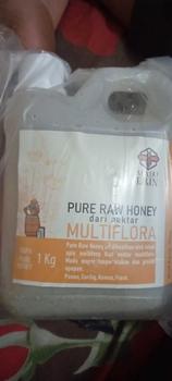Product Review of Madu Asli Multiflora 2 Kg Gratis 100gr Sarang Madu Honey from B**d 1