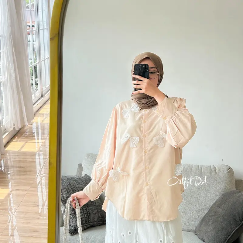 LISA SHIRT - Atasan Kemeja Variasi Pita Model Coquette Kancing Outfit Boutique 5