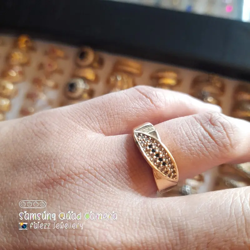 cincin lapis emas permata putih dan hitam 1