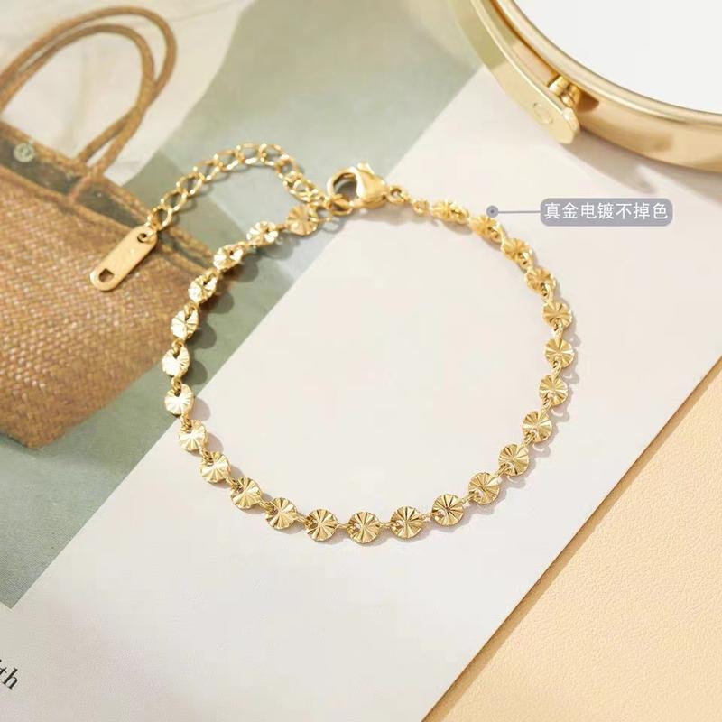 Product Introduction of Vòng Cổ Thép Titan Dập Nổi Cho Nữ, Tấm Tròn Mới, Thời Trang, Sang Trọng Giá Cả Phải Chăng, Dây Chuyền Cổ Áo Đơn Giản Và Không Màu, Mùa Hè 2023 4