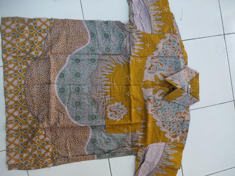 Product Introduction of [BISA COD] HEM BATIK PRIA BAHAN KATUN PRIMA Grade A - MOTIF KEKINIAN Cowok Formal casual Blue Shirts Baju Couple Seragam Kerja Keren 48