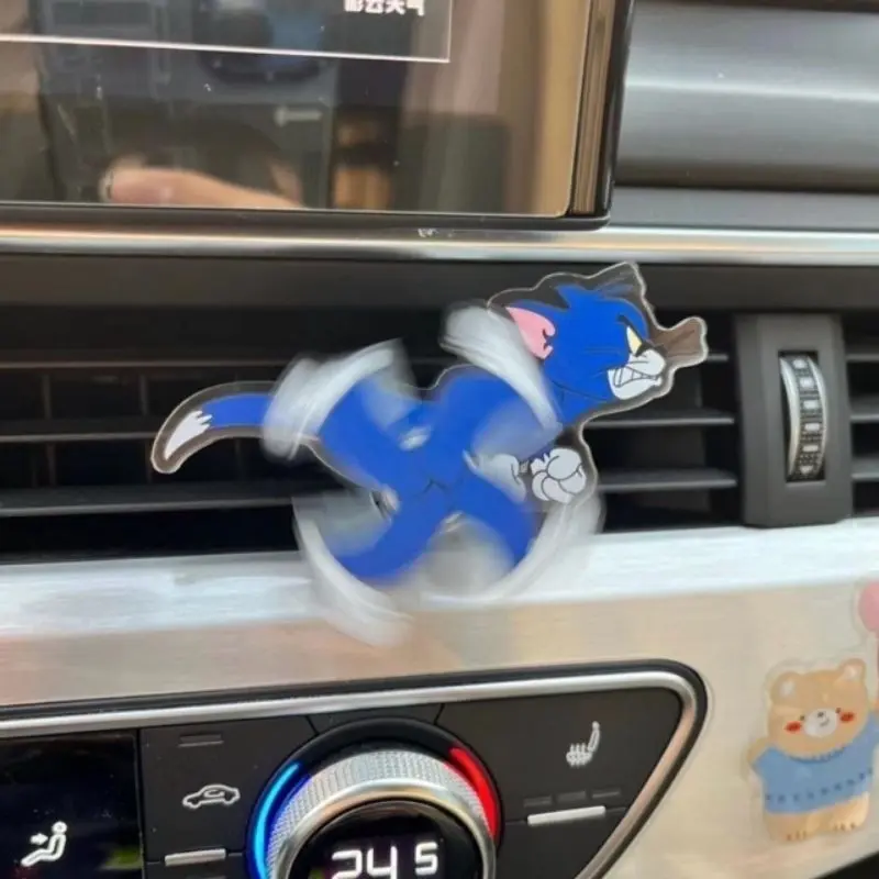 Outlet AC mobil dekorasi interior ornamen parfum Tom and Jerry kartun Parkour Crayon Shin-chan