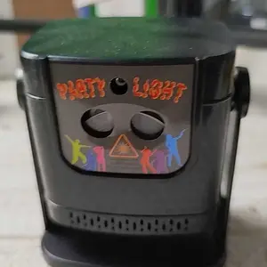 Lampu pesta proyektor laser panggung, 60 pola, laser ganda + LED UV RGB, daya tinggi 10W, kontrol suara dan kendali jarak jauh, cocok untuk bar dalam dan luar ruangan, KTV, dan dekorasi pernikahan.