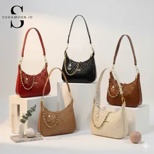 [Spesial Live] Suhamoon - Totebag Arabella Glossy Bag Tas Ringan Kulit PU Tas Selempang Bahu Elegent Free Tali Rantai Anyam dan Gantungan Mutiara