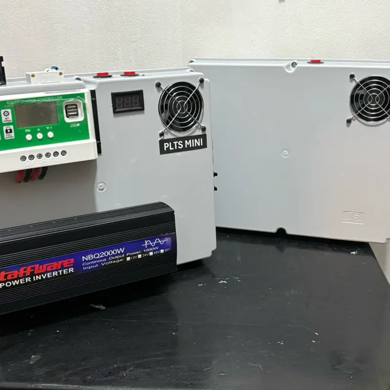 Paket PLTS Medium (baterai 2400 wh) 2 Solar Panel 150 Wp