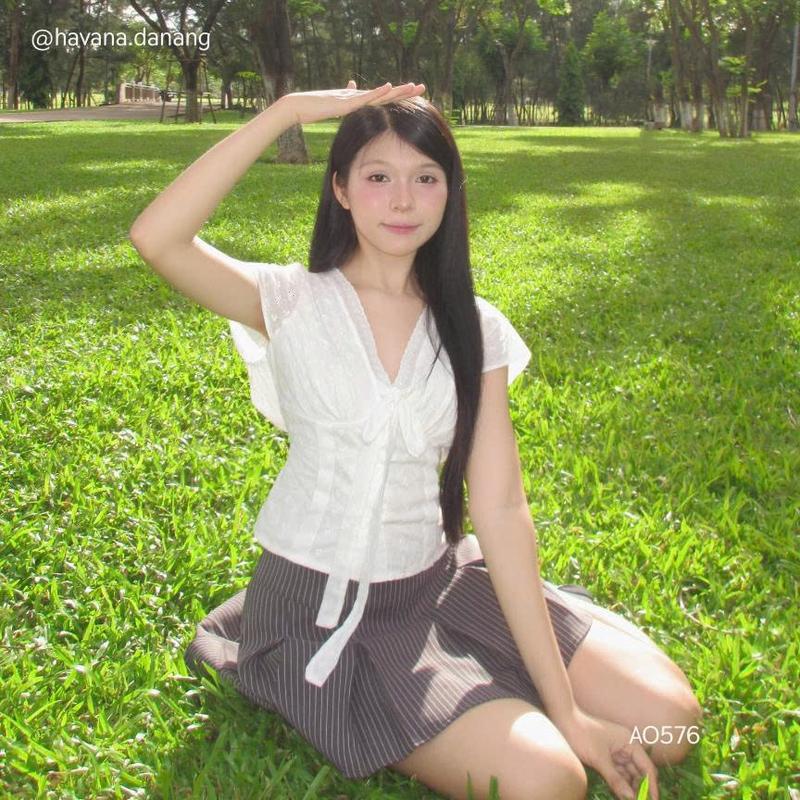 (PB.HAVANA) Áo CELA kiểu babydoll cỗ V ren phối nơ buộc AO576