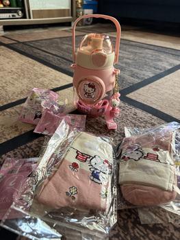 Product Review of Cute Versatile Sanrio Girls Little Cotton Socks Hello Kitty Cinnamoroll Girls Middle Tube Jk Socks Stokin Kapas Kanak-kanak Perempuan Sanrio yang Comel Serba Guna from B**e 2