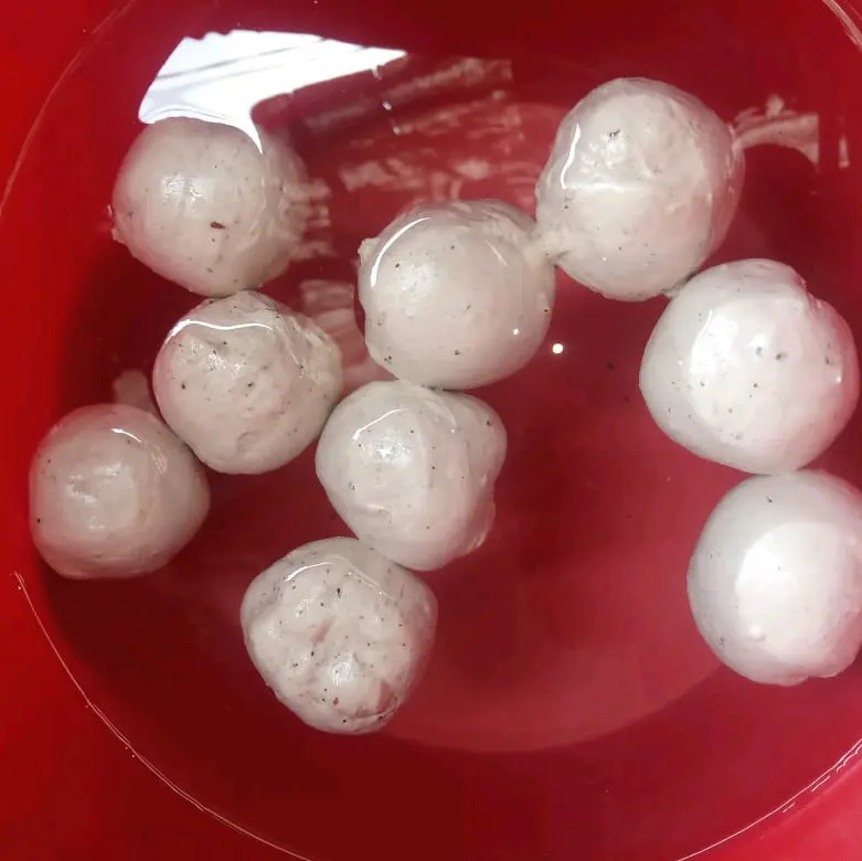 GETAH PULUT BAU DAN TIDAK MERUSAK BULU 50gram