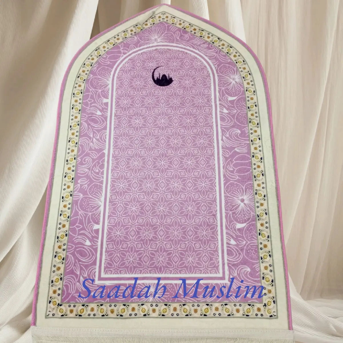 Sajadah Kubah  Terbaru Motif Primium Bahan Halus Dan Lembut Bagian Bawah Alas Anti Slip Tidak Dilicin Ukran (-+70×110cm) Nyaman Saat Dipakai Tebal