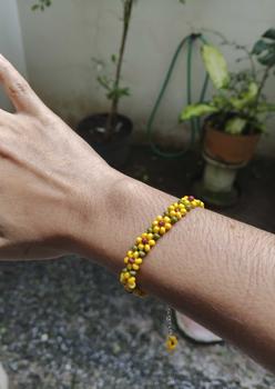 Product Review of Sunflower Bead Bracelets Gelang Manik Aesthetic from g**i ୨** 1