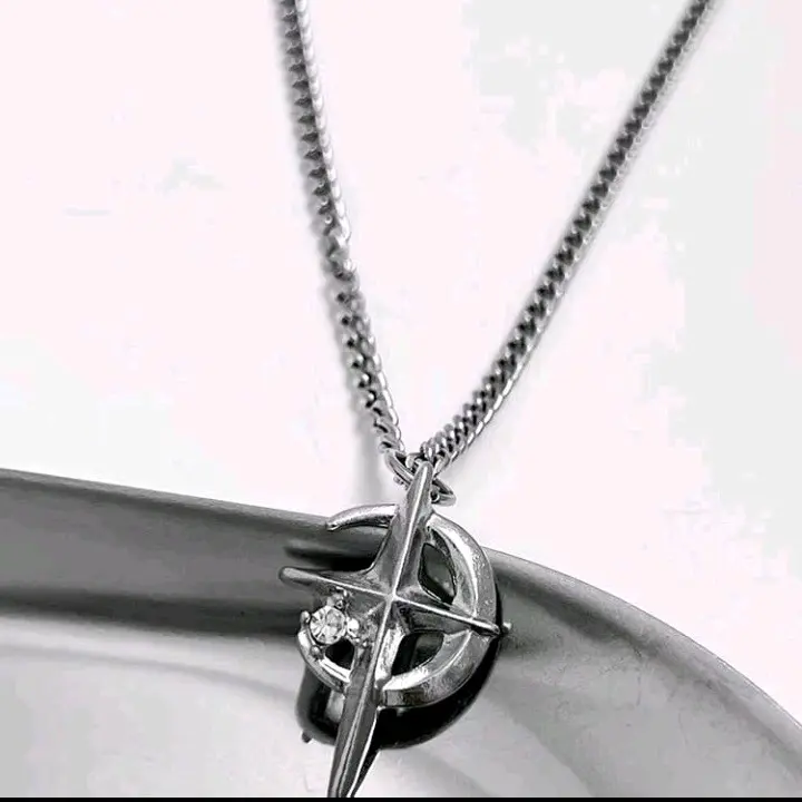 Kalung Titanium Stainless Steel Liontin Bulan Bintang Anti Karat Anti Luntur untuk Pria dan Wanita - Aksesoris 4