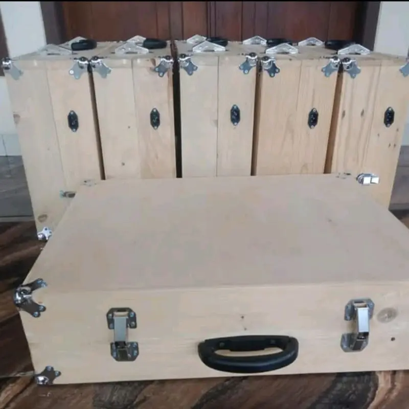 playbox portabel monitor 32 inch 2