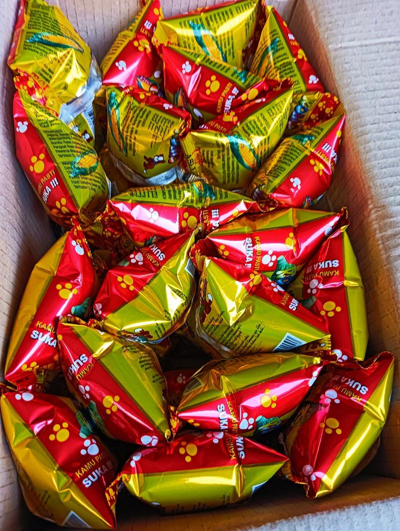 Product Introduction of Snack Chiki Komo Berhadiah Uang Jika Beruntung | Jajanan Snack Ciki Jadul | Snack Ciki Rasa jagung Panggang Berhadiah Isi 40 pcs Perkarton 9