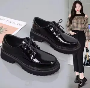 sepatu wanita kekinian docmart