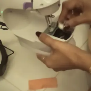 【ALL FLYING】 Mesin jahit Mini Electric 202 Mesin Jahit Kit Mesin Jahit Portable 2 Kecepatan Dengan Kaki Mini portable electric sewing machine for household use