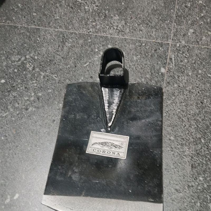 Pacul Cangkul Buaya Hitam Putih Model Terbaru - Panjang 24cm, Lebar 18cm 0
