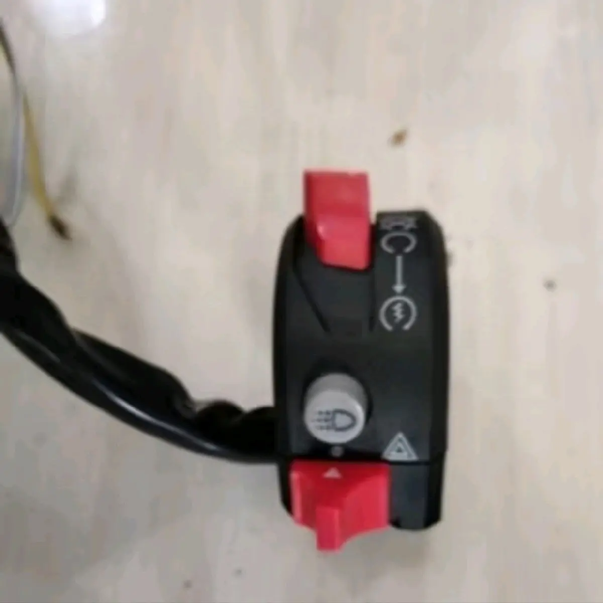 SAKLAR KANAN XABRE DOMINO PNP KE PCX 150 160