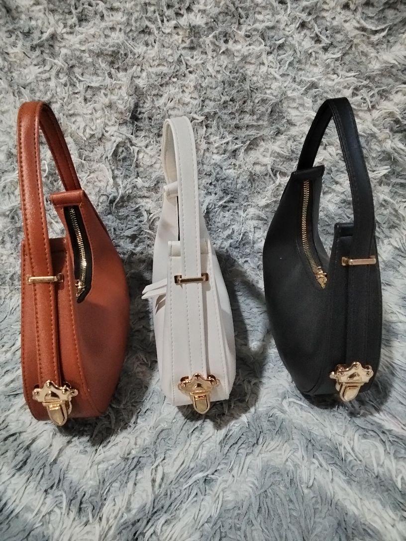 Tas Bahu Wanita / Moon Bagus / tas bulan lucu unik & cantik.tas viral slempang elegan Tas Bahu Wanita / Moon Bagus / tas bulan lucu unik & cantik.tas viral slempang elegan