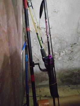 Product Review of [COD]Joran Pancing Ulight Berputar 2 Bagian Tongkat Pancing 1.8M/2.1M dengan Bahan Serat Karbon Tinggi dengan Pegangan EVA Joran Tegek from D**i 0